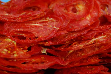 01_Dried Tomato Chips
